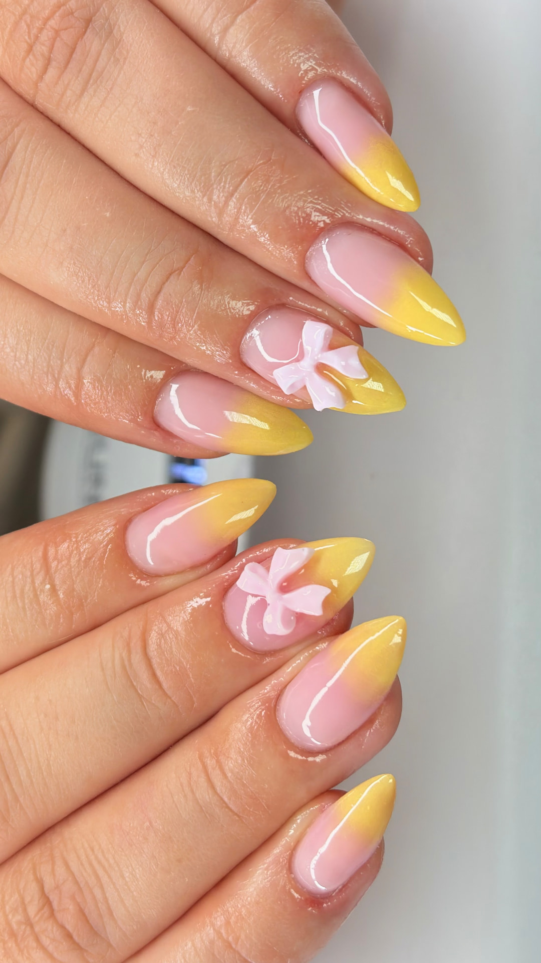 Diseño de uñas realizado en NOVA nail studio