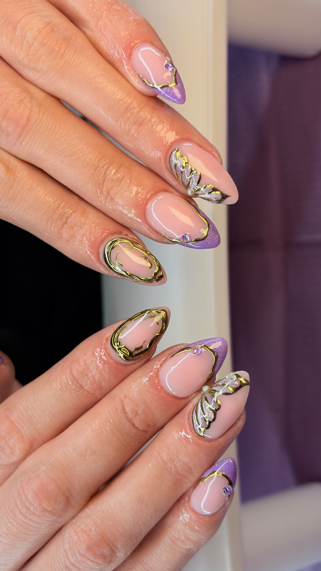 Diseño de uñas realizado en NOVA nail studio