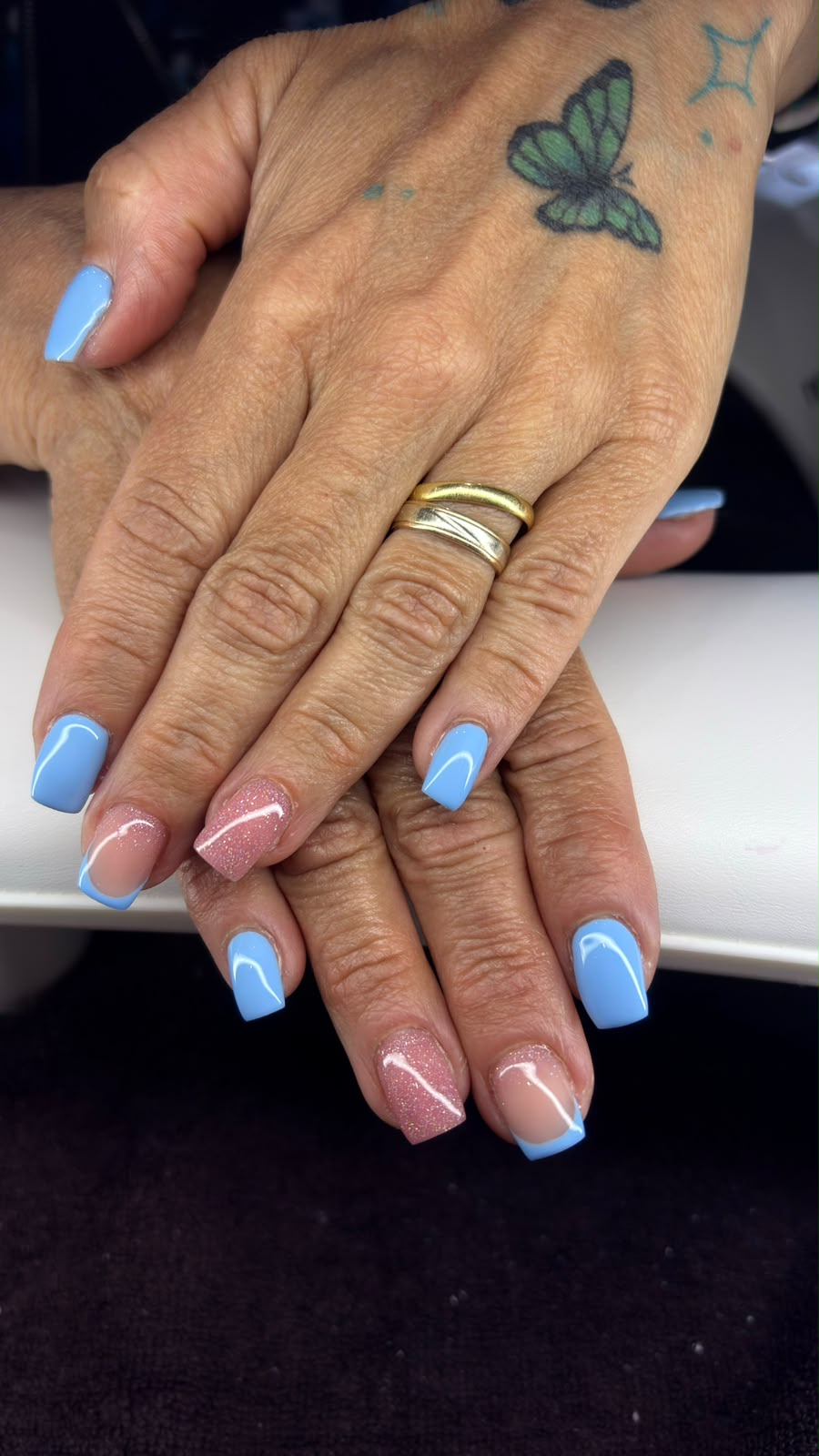 Diseño de uñas realizado en NOVA nail studio
