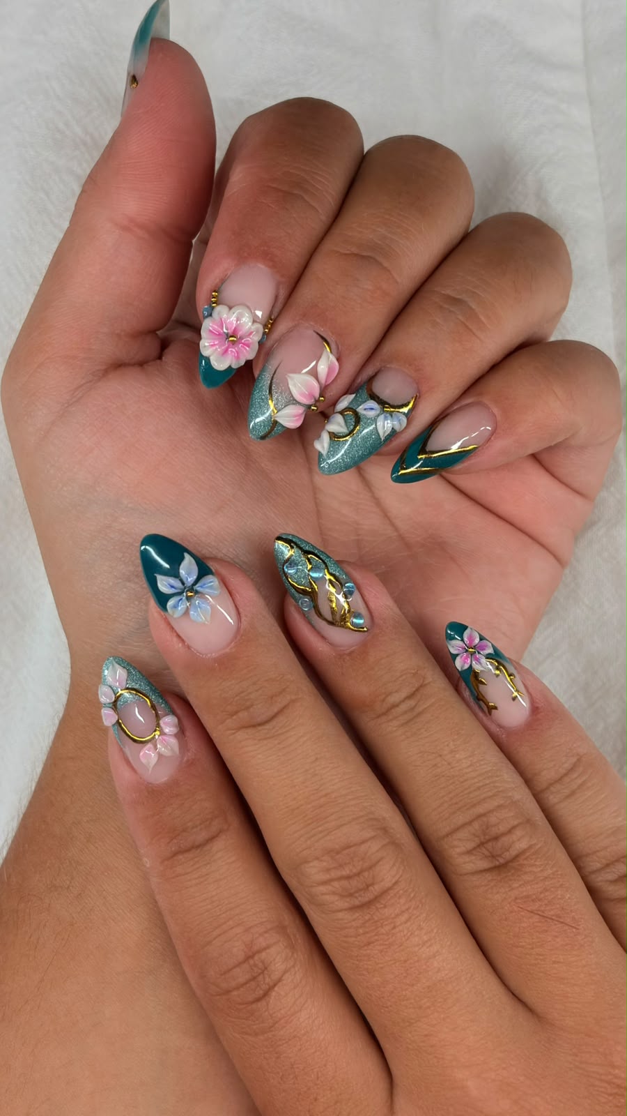 Diseño de uñas realizado en NOVA nail studio